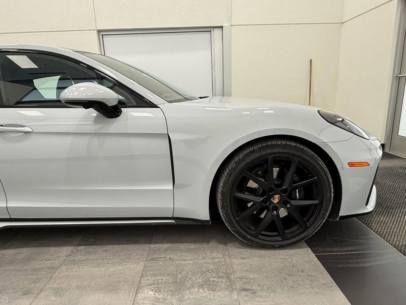 Certified 2026 Porsche Panamera 4 image 10