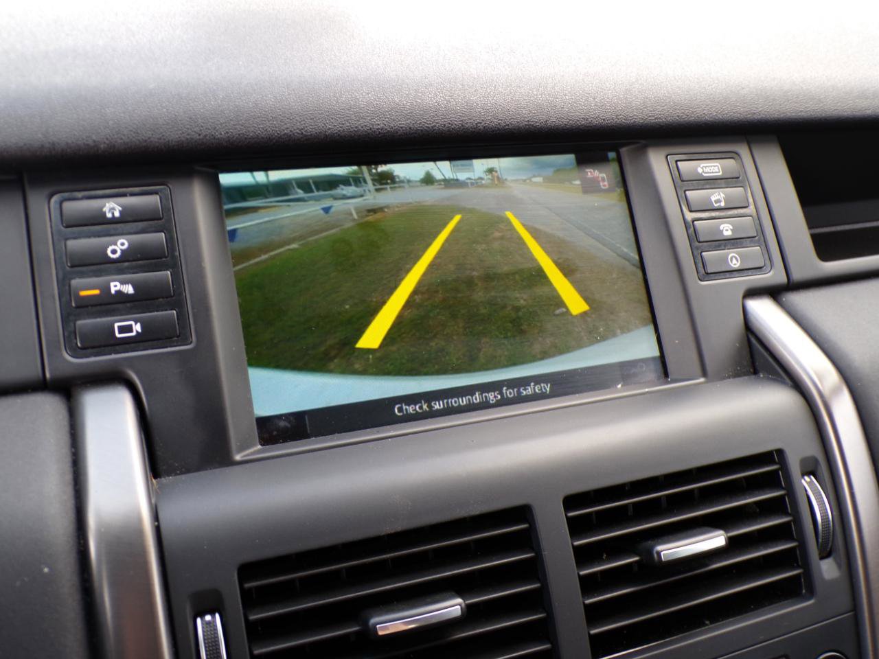Used 2019 Land Rover Discovery Sport image 12