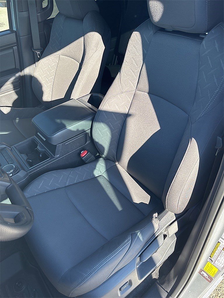 Used 2025 Toyota Tacoma SR image 13