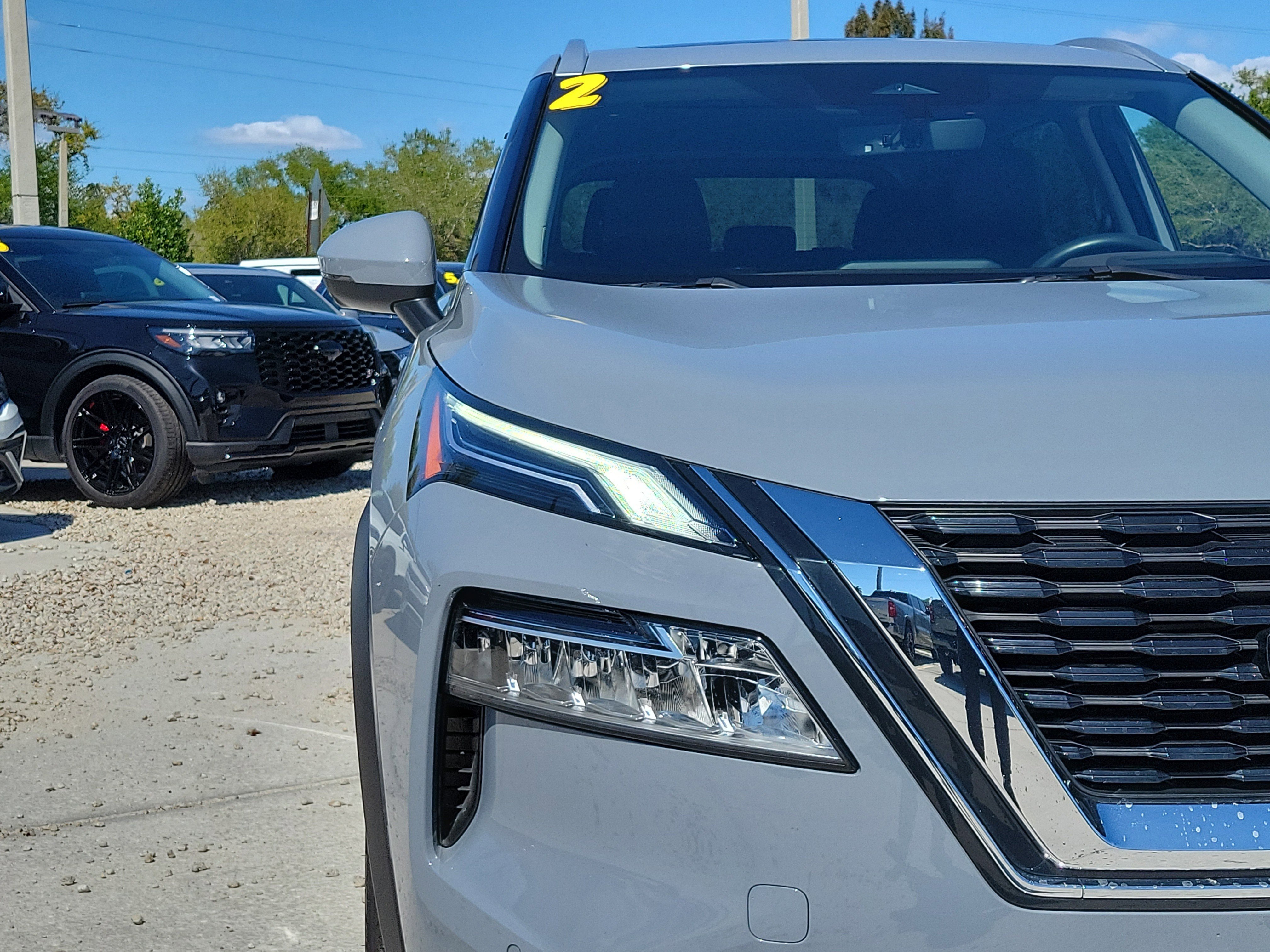 Used 2022 Nissan Rogue Platinum w/ Head-Up Display Package image 7