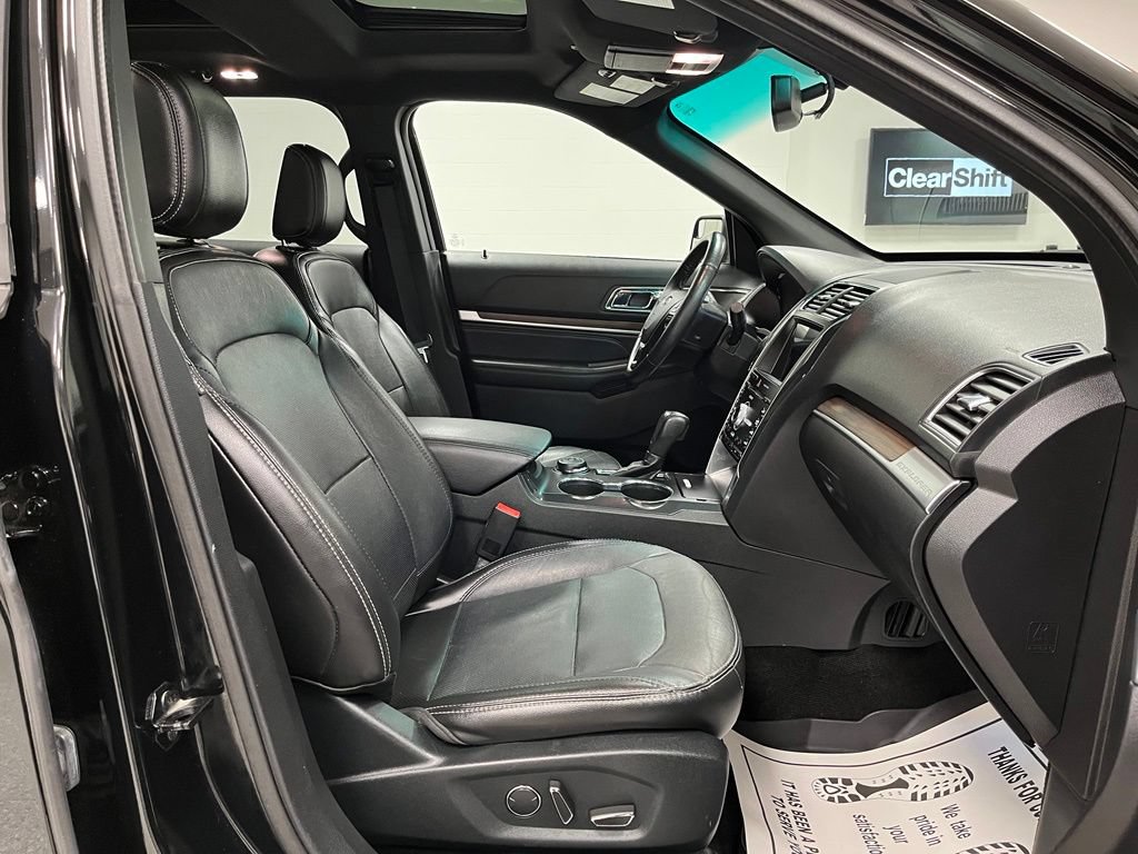 Used 2018 Ford Explorer Limited AWD/4WD image 59