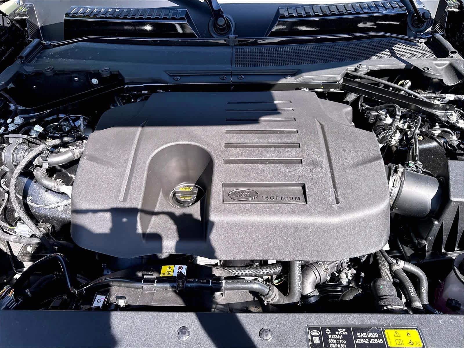 New 2026 Land Rover Defender 110 X-Dynamic SE AWD/4WD image 13
