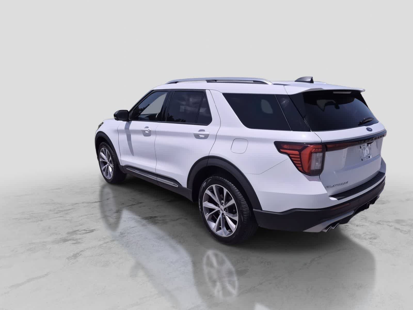 Used 2025 Ford Explorer Platinum w/ Ultimate Package AWD/4WD image 6