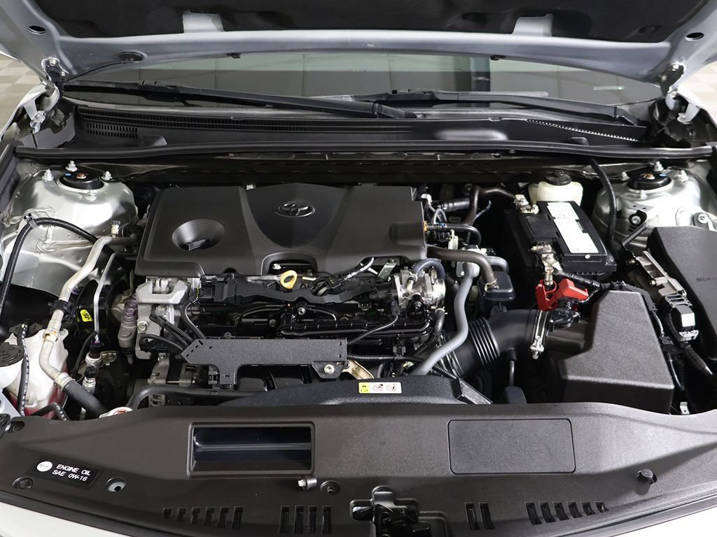 Used 2022 Toyota Camry SE FWD image 16