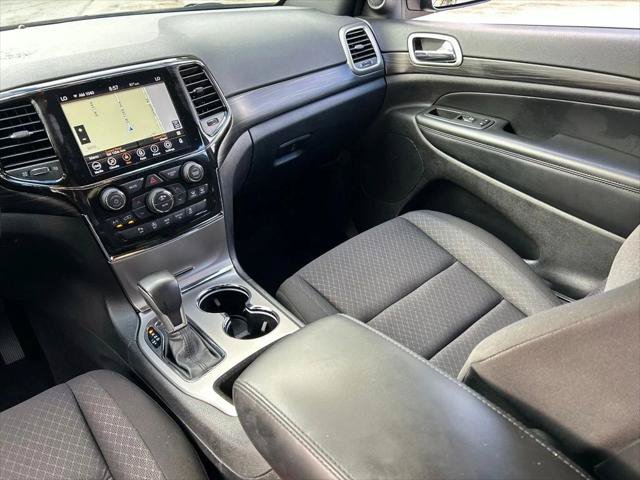 Certified 2022 Jeep Grand Cherokee Laredo E RWD image 13