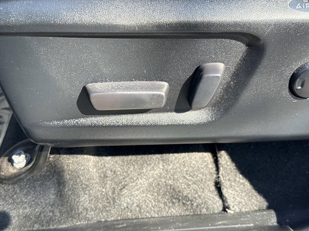 Used 2019 Toyota Tundra SR5 image 20