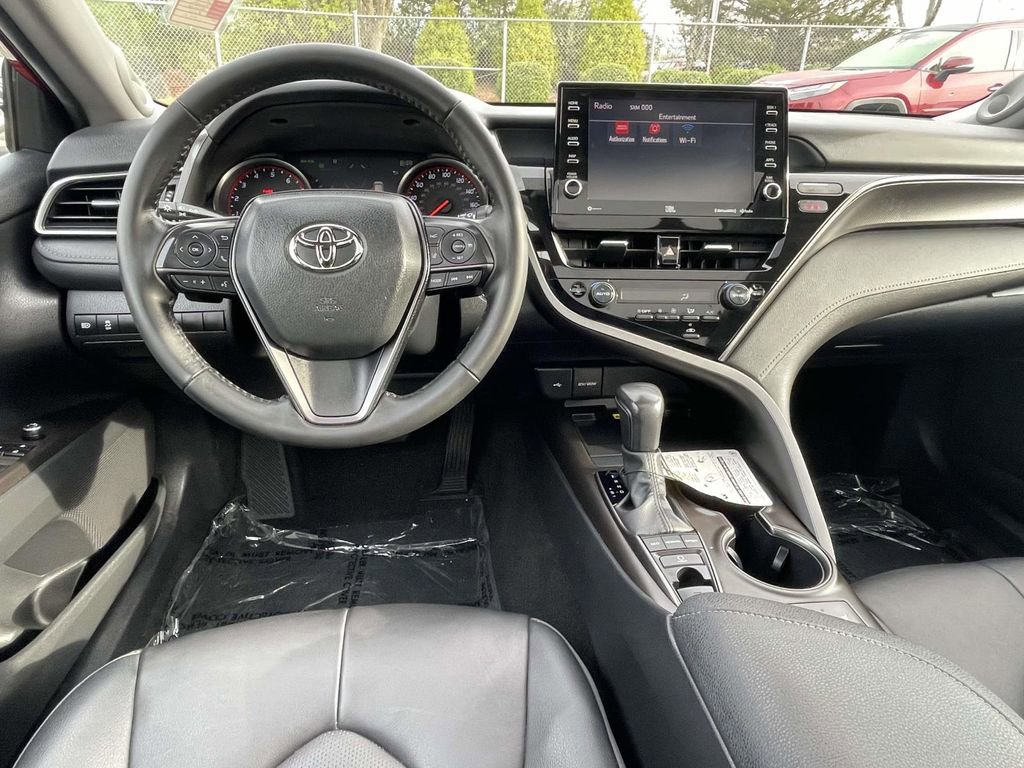 Used 2023 Toyota Camry XSE w/ Navigation Package image 17