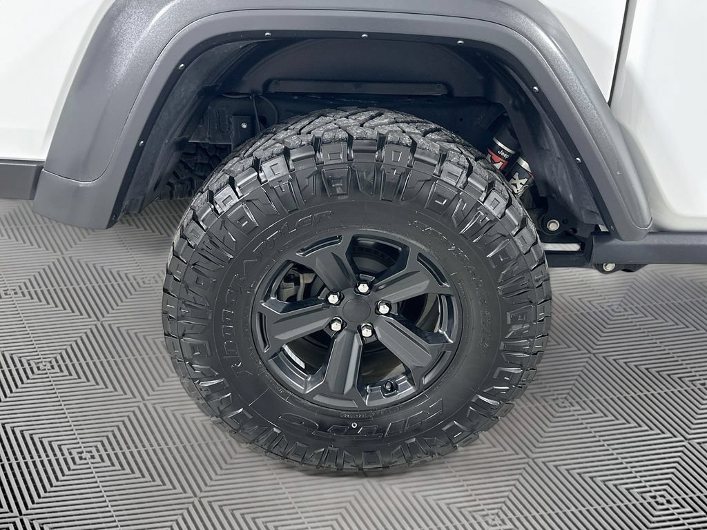 Certified 2023 Jeep Gladiator Mojave w/ LED Lighting Group AWD/4WD image 28