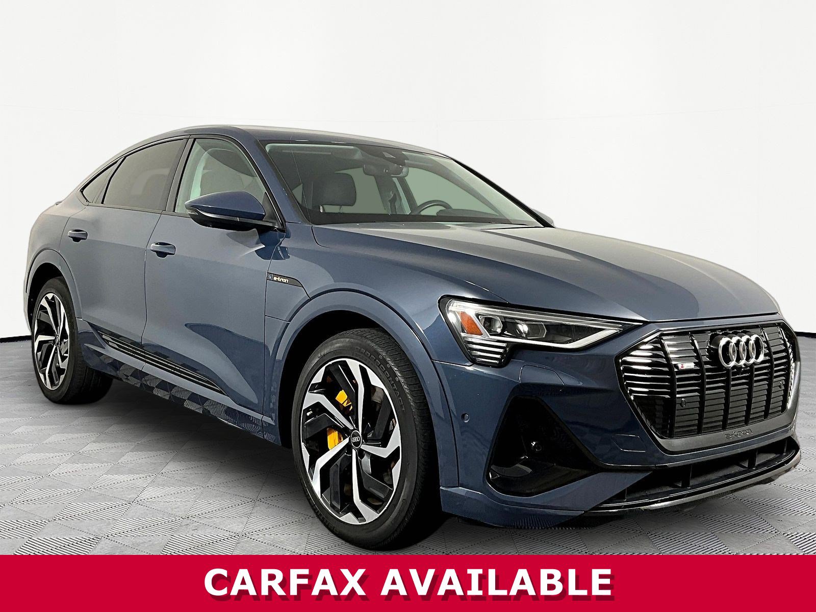 Used 2022 Audi e-tron Premium Plus w/ Premium Plus Package AWD/4WD image 3