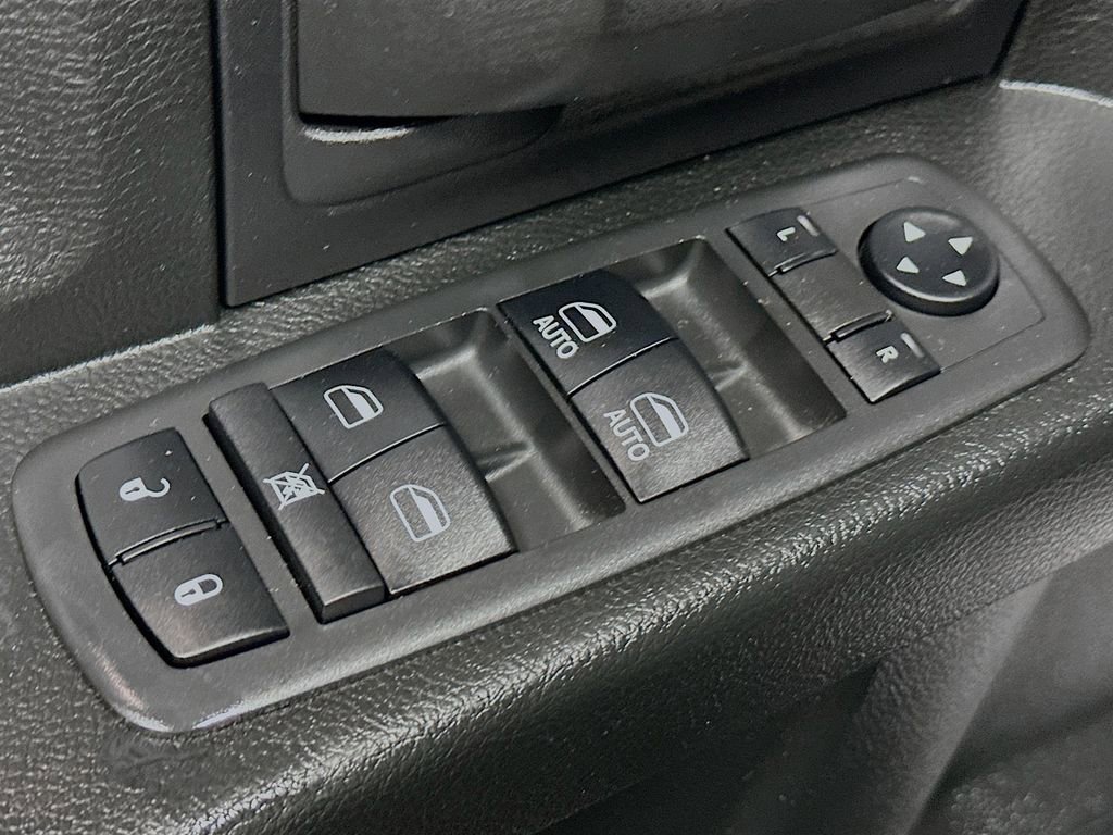 Used 2018 RAM 1500 Express image 16