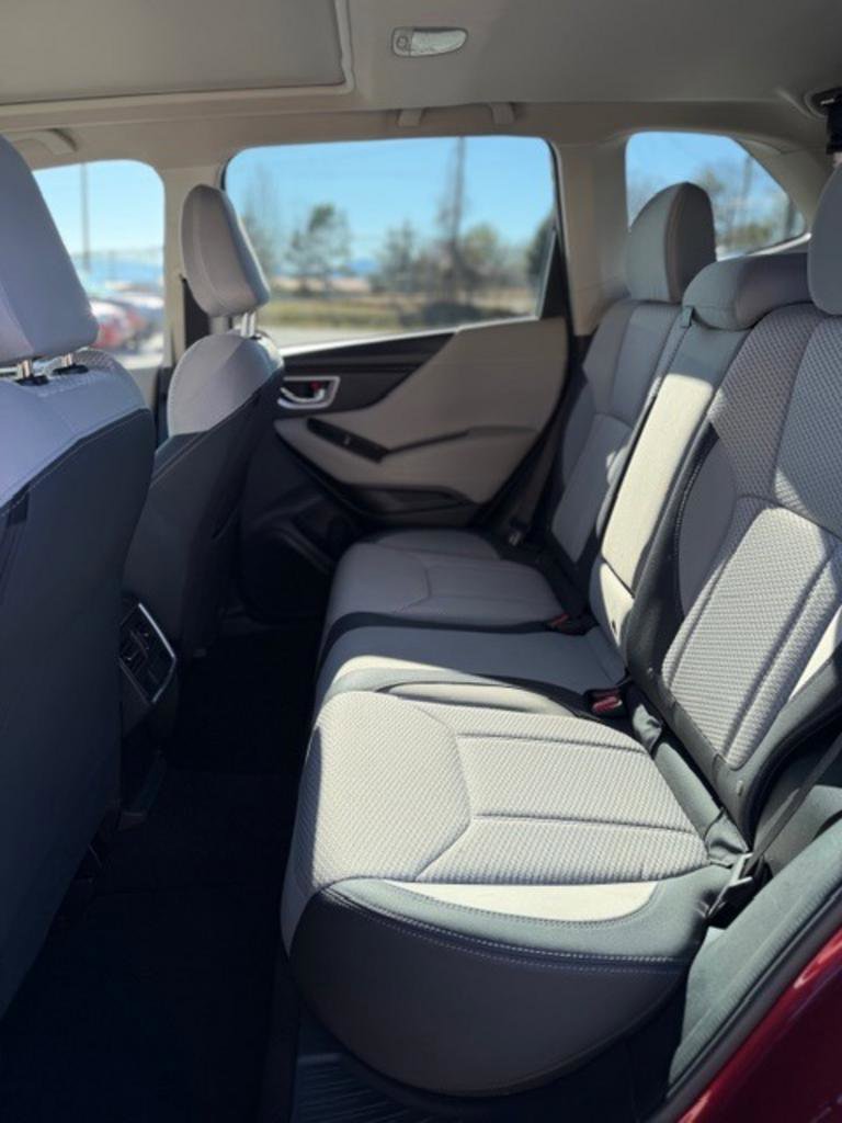 Used 2020 Subaru Forester Premium AWD/4WD image 18