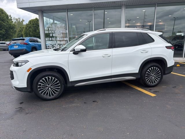 Used 2025 Volkswagen Tiguan S AWD/4WD image 65