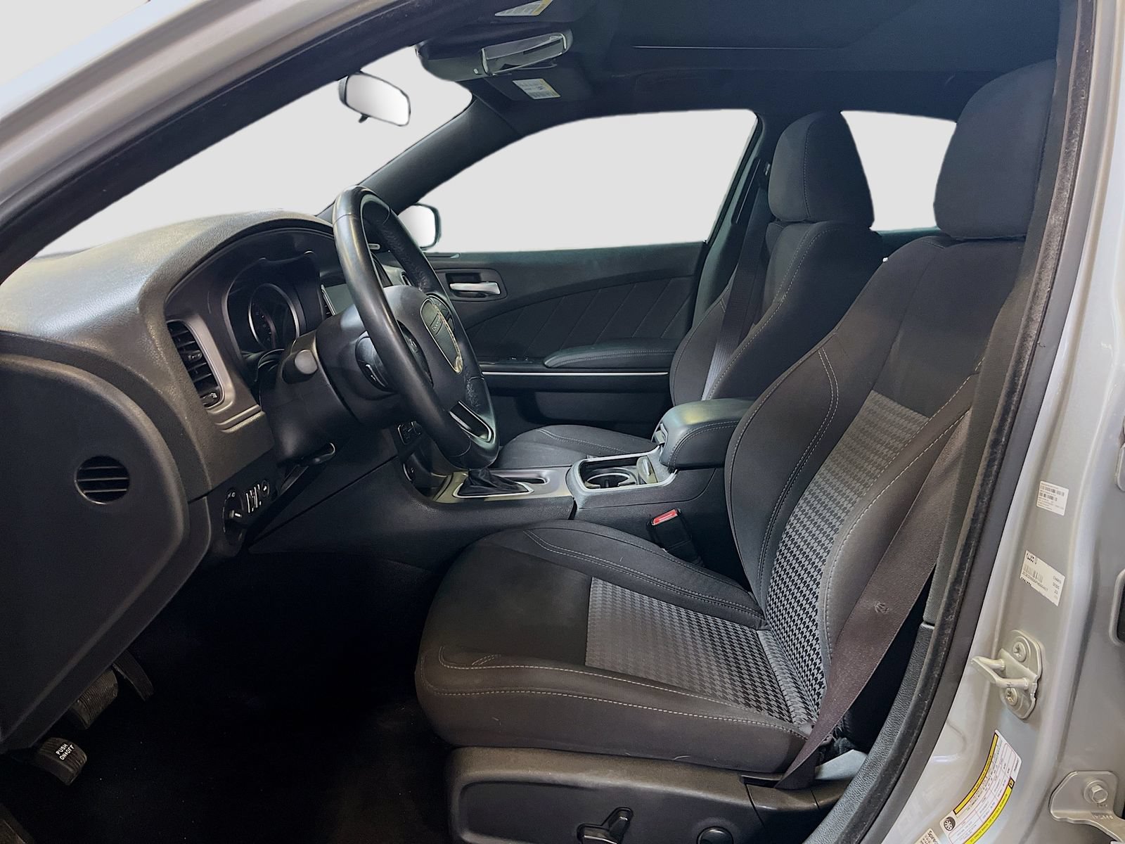 Used 2023 Dodge Charger SXT RWD image 19