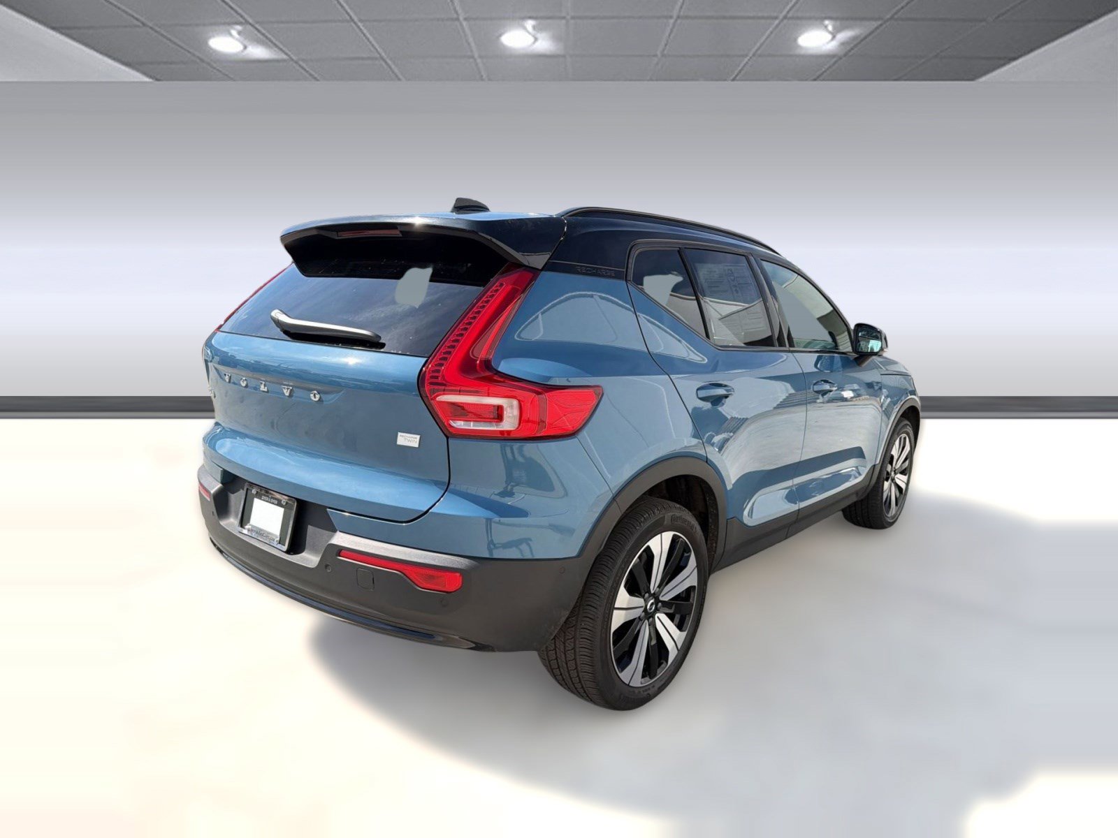 Used 2023 Polestar Polestar 2 Long Range Dual Motor w/ Pilot Pack image 9