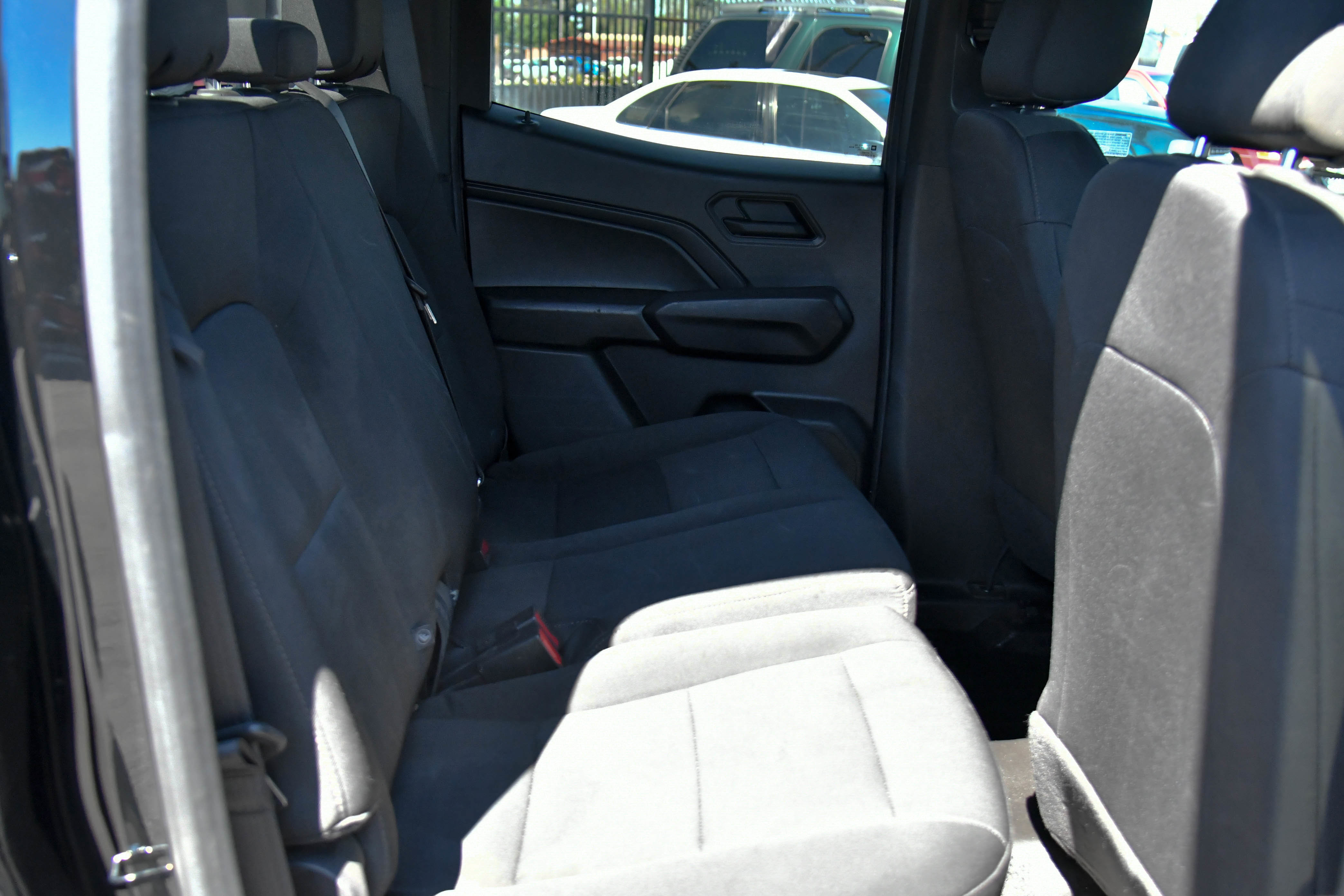 Used 2023 Chevrolet Colorado W/T image 43