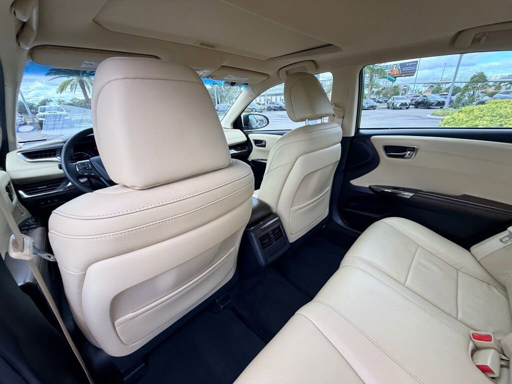 Used 2014 Toyota Avalon Limited image 20
