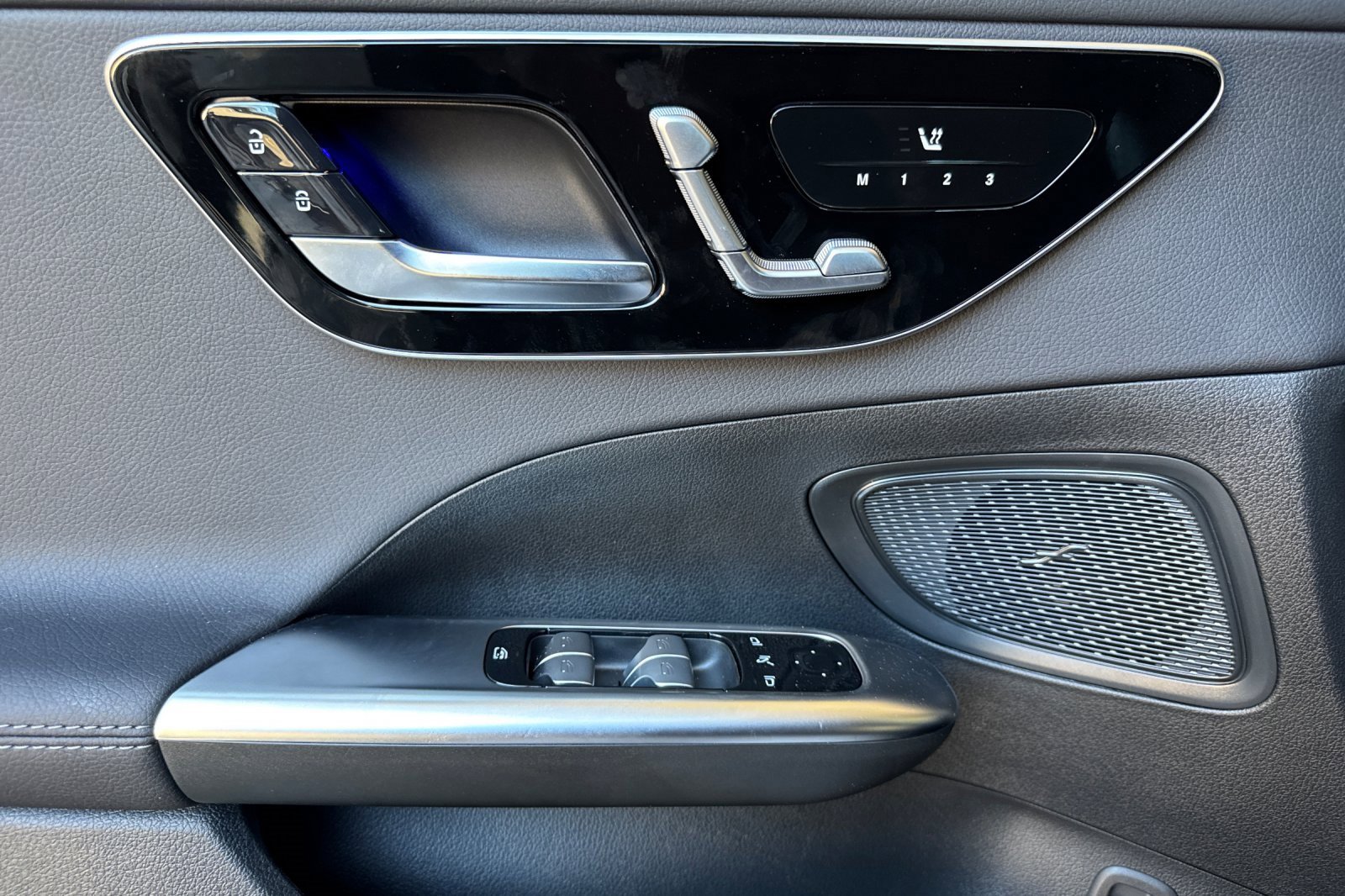 New 2025 Mercedes-Benz C 300 4MATIC Sedan image 12