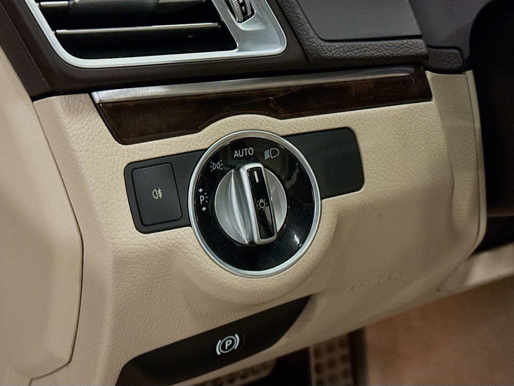 Used 2015 Mercedes-Benz E 400 Cabriolet image 12