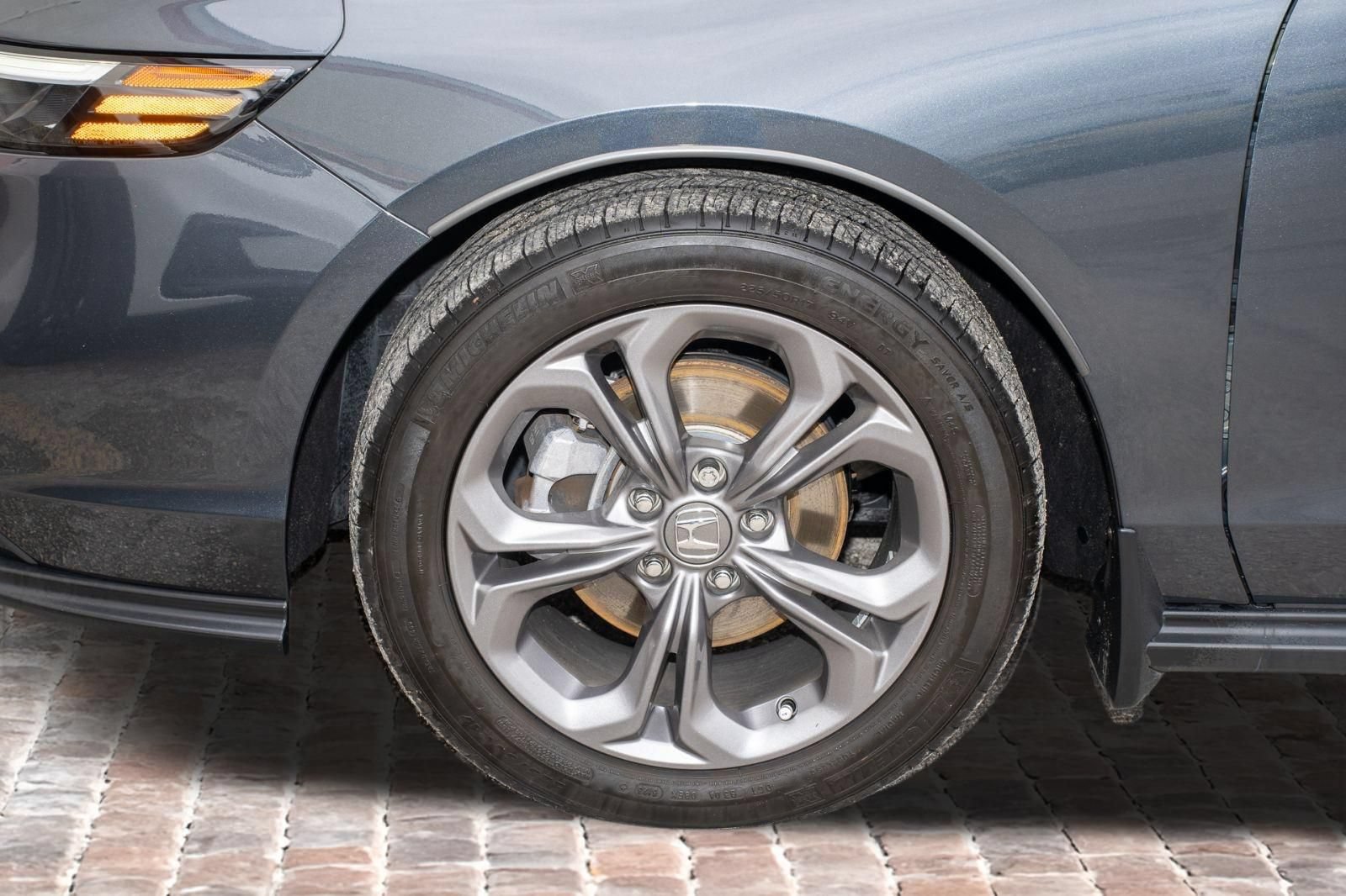Certified 2024 Honda Accord EX image 37