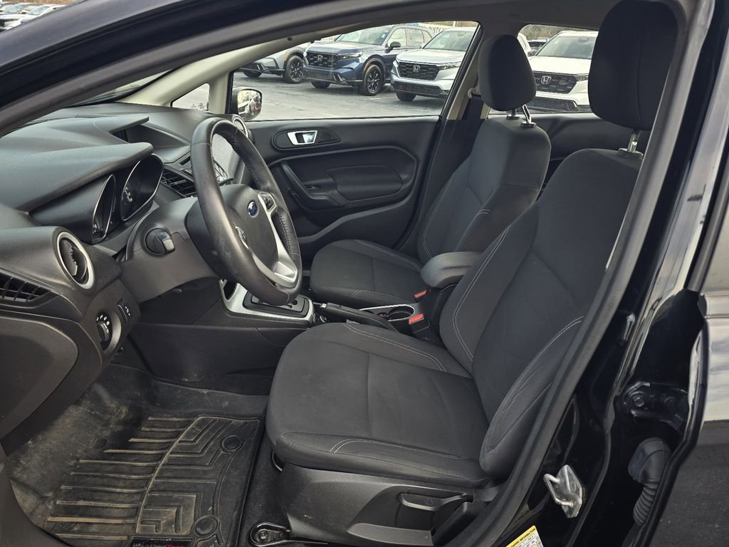 Used 2016 Ford Fiesta SE image 11