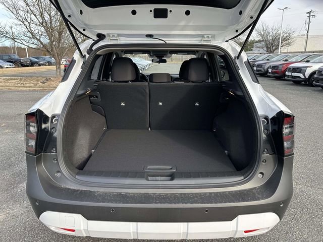 New 2026 Nissan Kicks SV w/ Cold Weather Package image 12