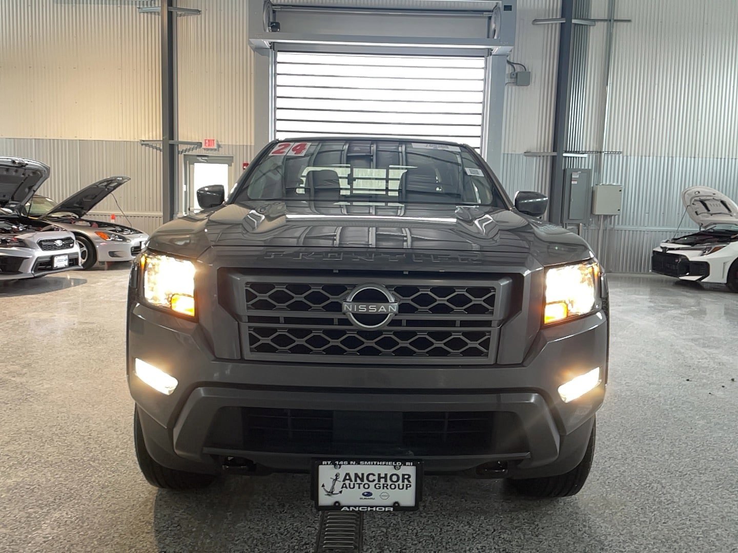 Used 2024 Nissan Frontier SV w/ SV Convenience Package AWD/4WD image 2