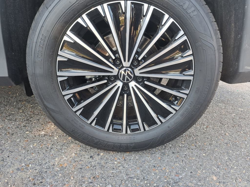 New 2025 Volkswagen Tiguan S image 24