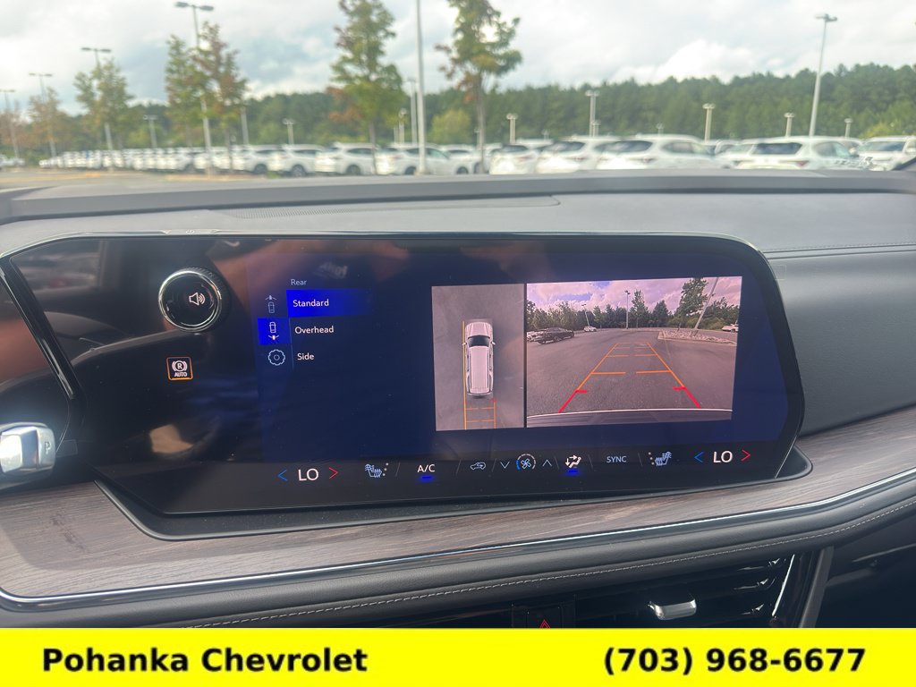 New 2026 Chevrolet Suburban Z71 w/ Comfort Package AWD/4WD image 17