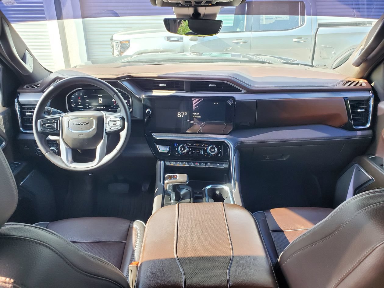 Used 2023 GMC Sierra 1500 Denali w/ Denali Reserve Package AWD/4WD image 12
