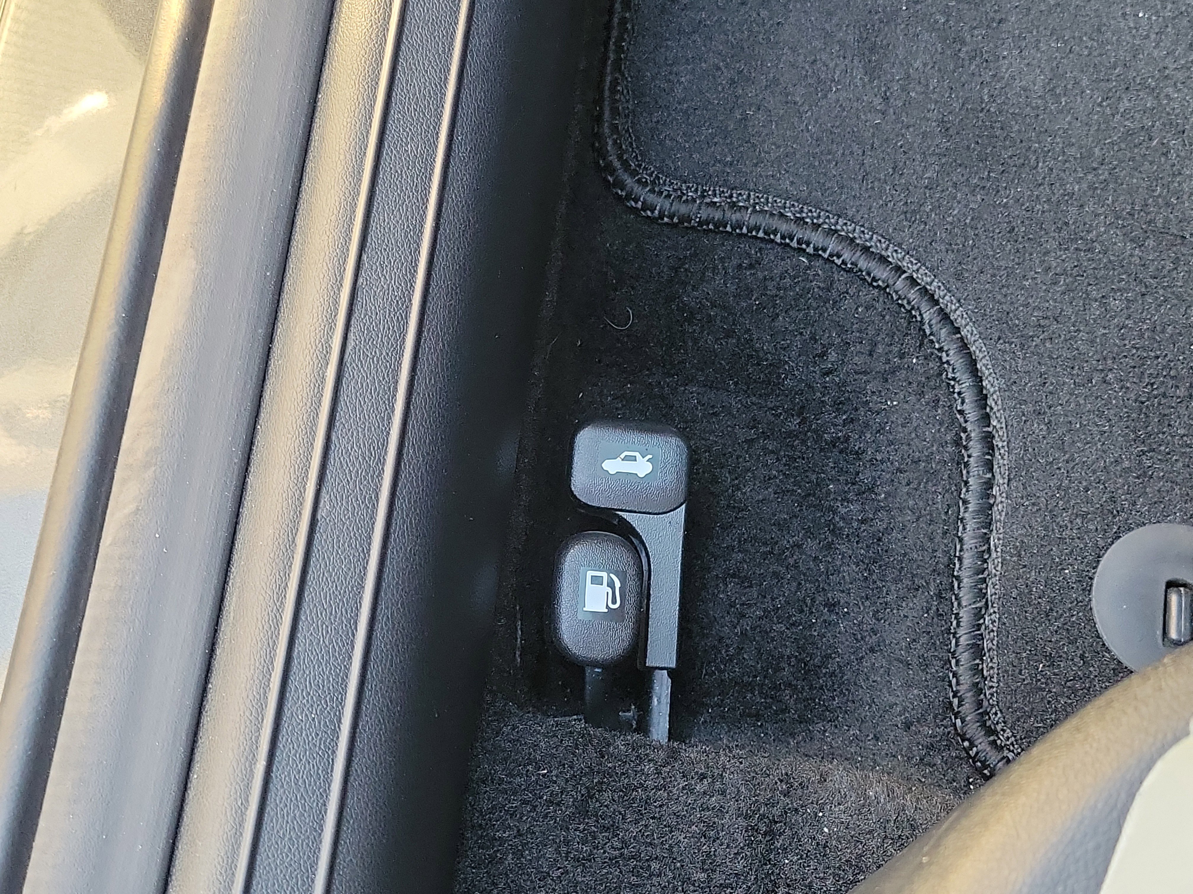 Certified 2025 Hyundai Elantra Limited image 16