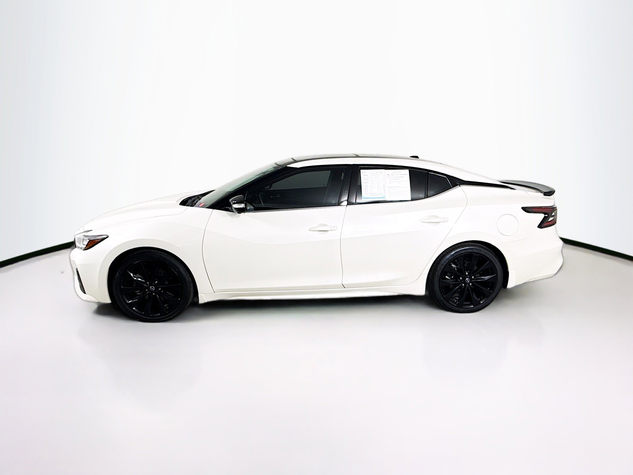 Used 2023 Nissan Maxima SR w/ Sport Mat Group image 7