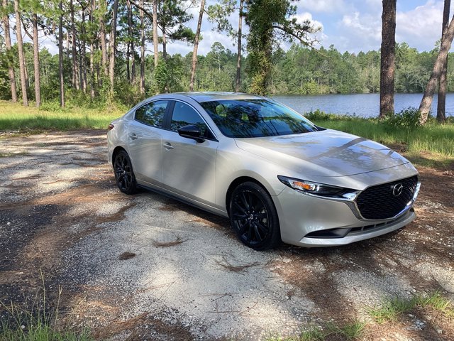 Used 2024 MAZDA MAZDA3 s FWD image 3