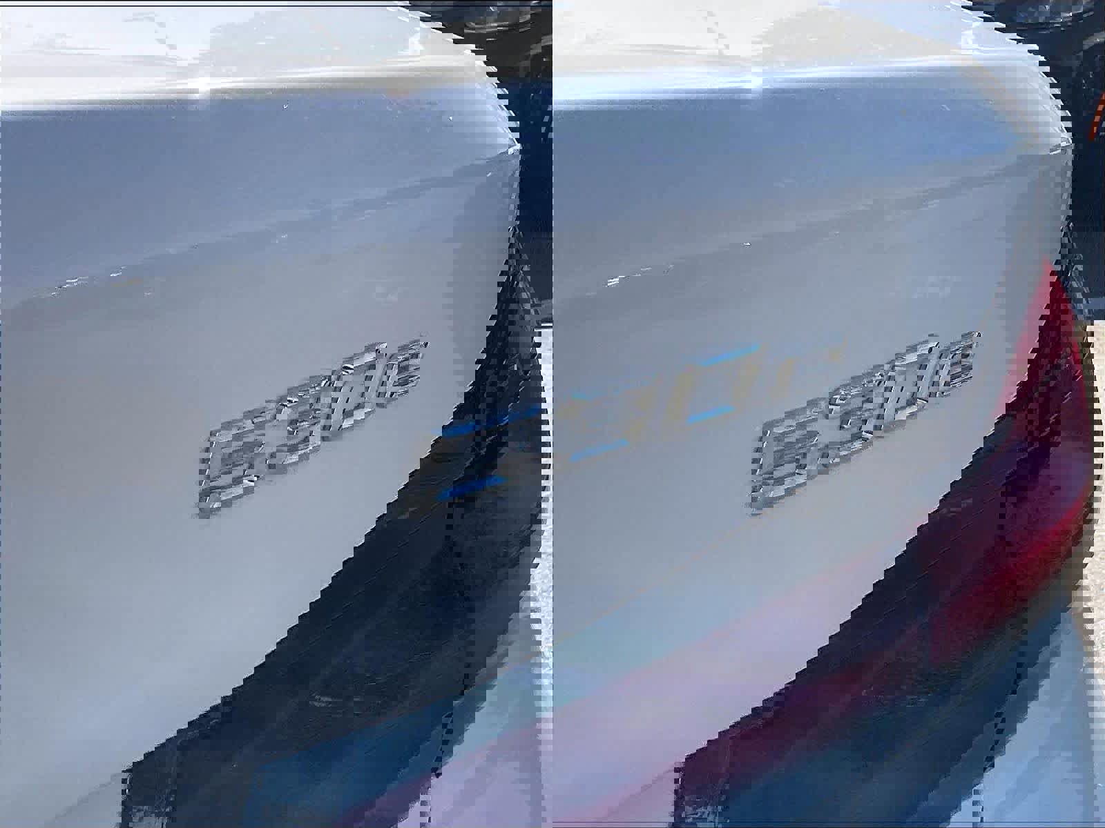 Used 2023 BMW 530e xDrive w/ M Sport Package image 11