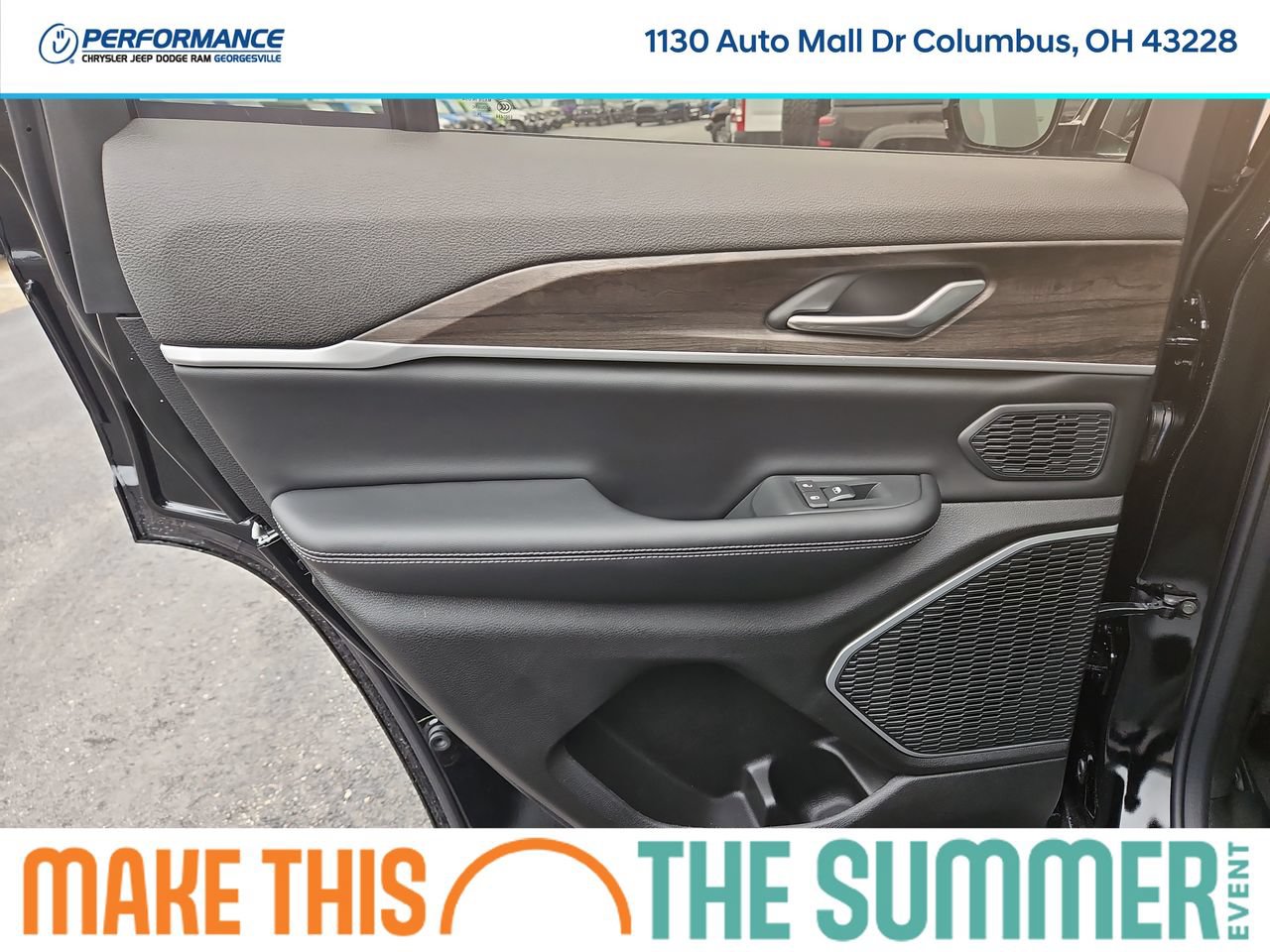 New 2026 Jeep Grand Cherokee Limited w/ Limited Altitude Package AWD/4WD image 14