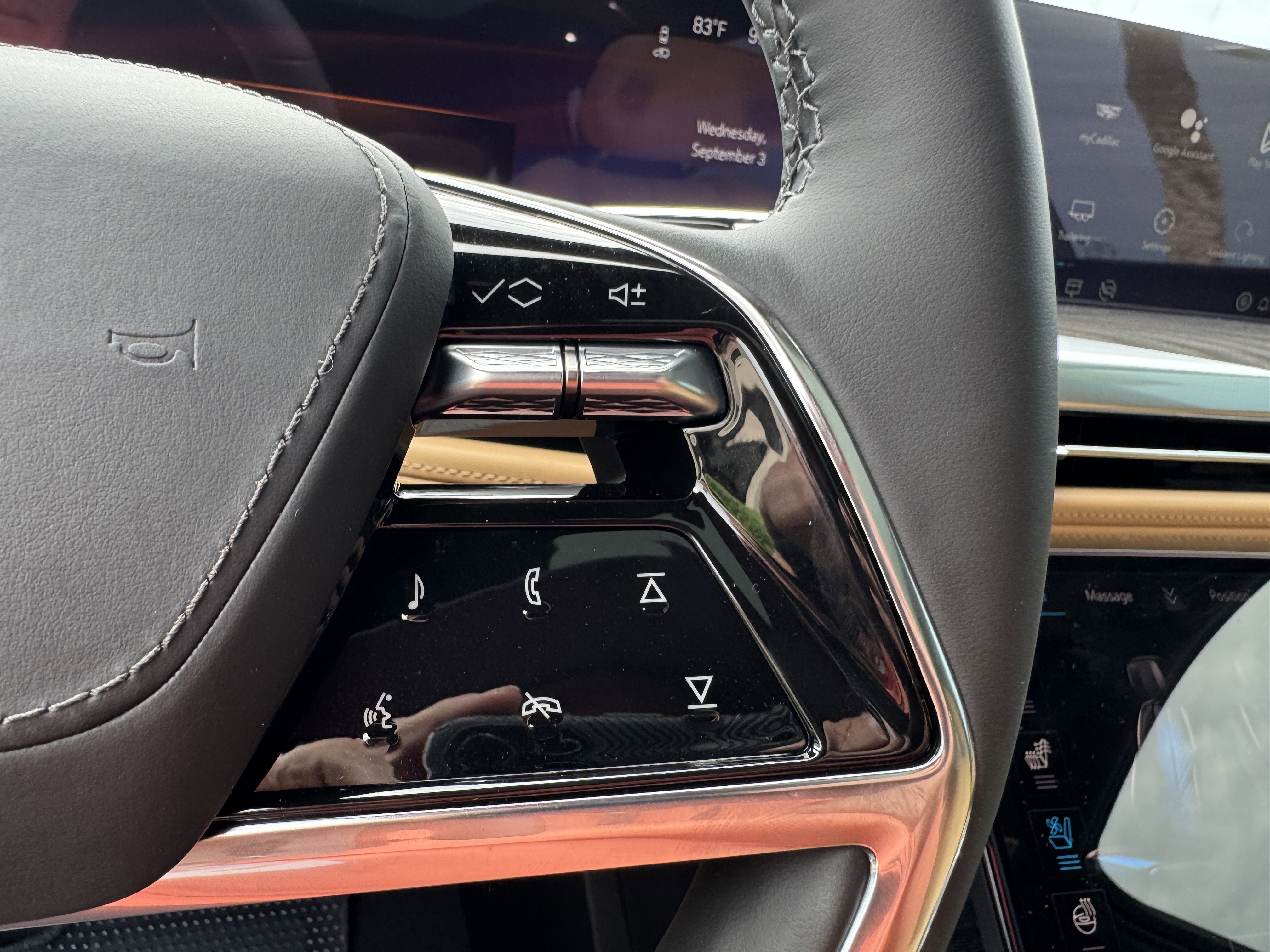 New 2026 Cadillac Escalade IQ Sport 2 w/ LPO, ONYX Package image 28
