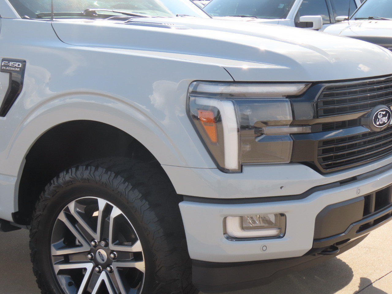 Certified 2024 Ford F150 Platinum w/ FX4 Off-Road Package AWD/4WD image 5