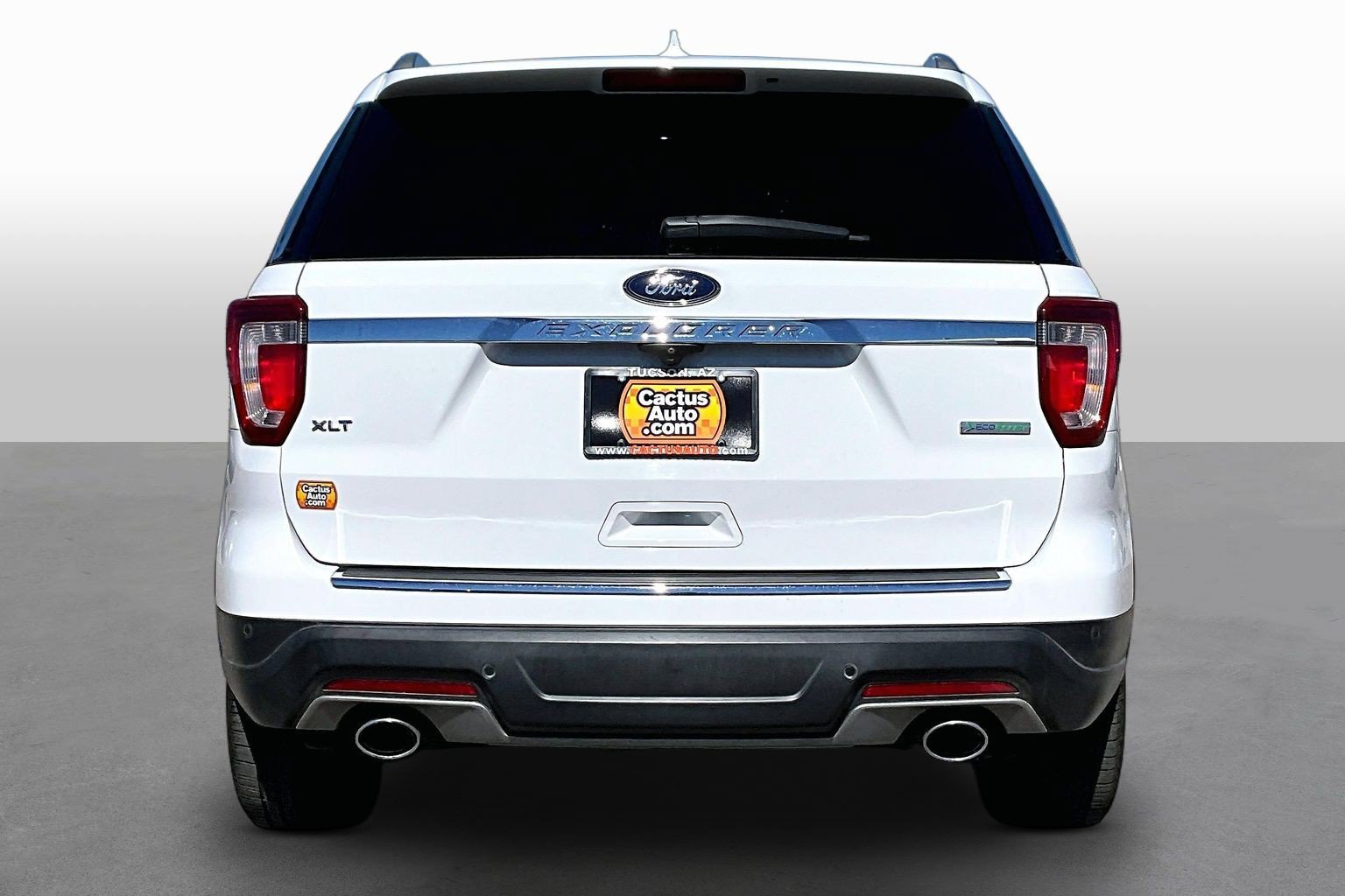 Used 2018 Ford Explorer XLT w/ Equipment Group 201A FWD image 4