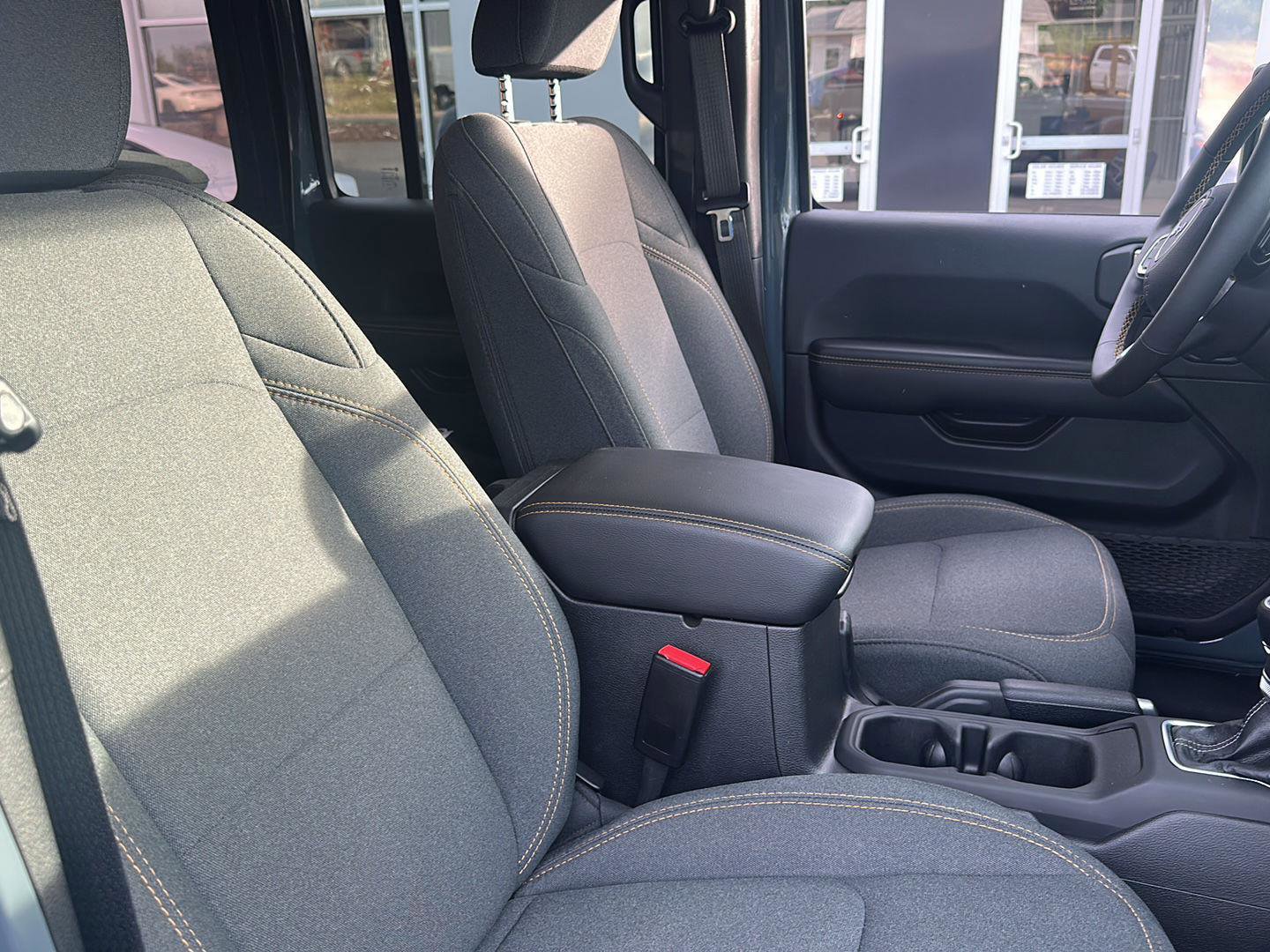 Used 2024 Jeep Wrangler Sahara image 6