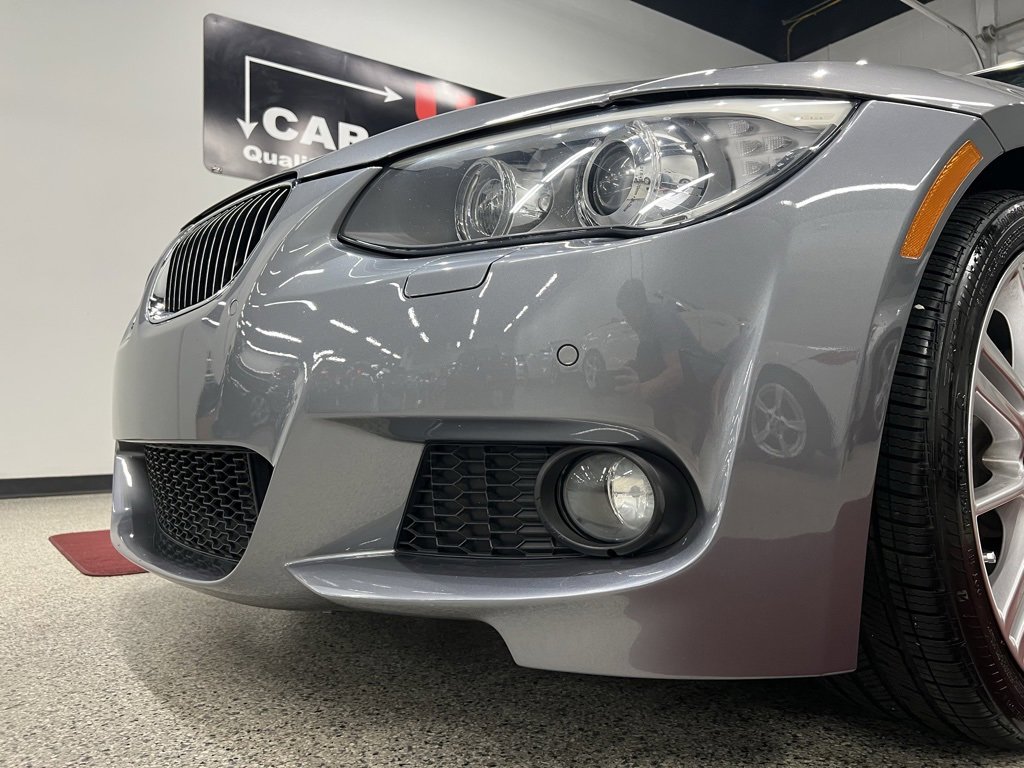 Used 2013 BMW 335i Convertible image 89