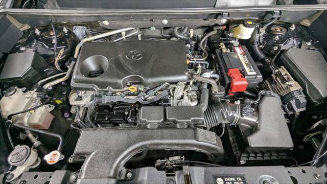 Used 2020 Toyota RAV4 LE FWD image 27