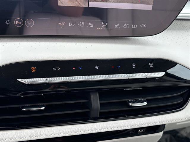 New 2026 Buick Enclave Avenir w/ Super Cruise Package AWD/4WD image 23