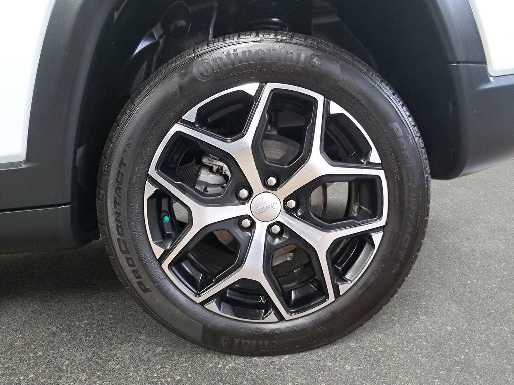 Certified 2024 Jeep Compass Limited AWD/4WD image 32