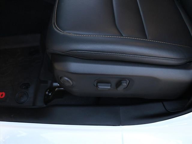 Used 2025 Jeep Wrangler Sahara image 19