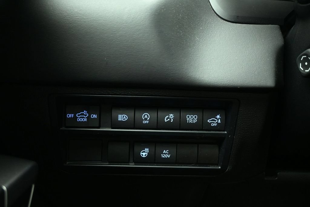 Used 2024 Toyota Tundra Platinum AWD/4WD image 21
