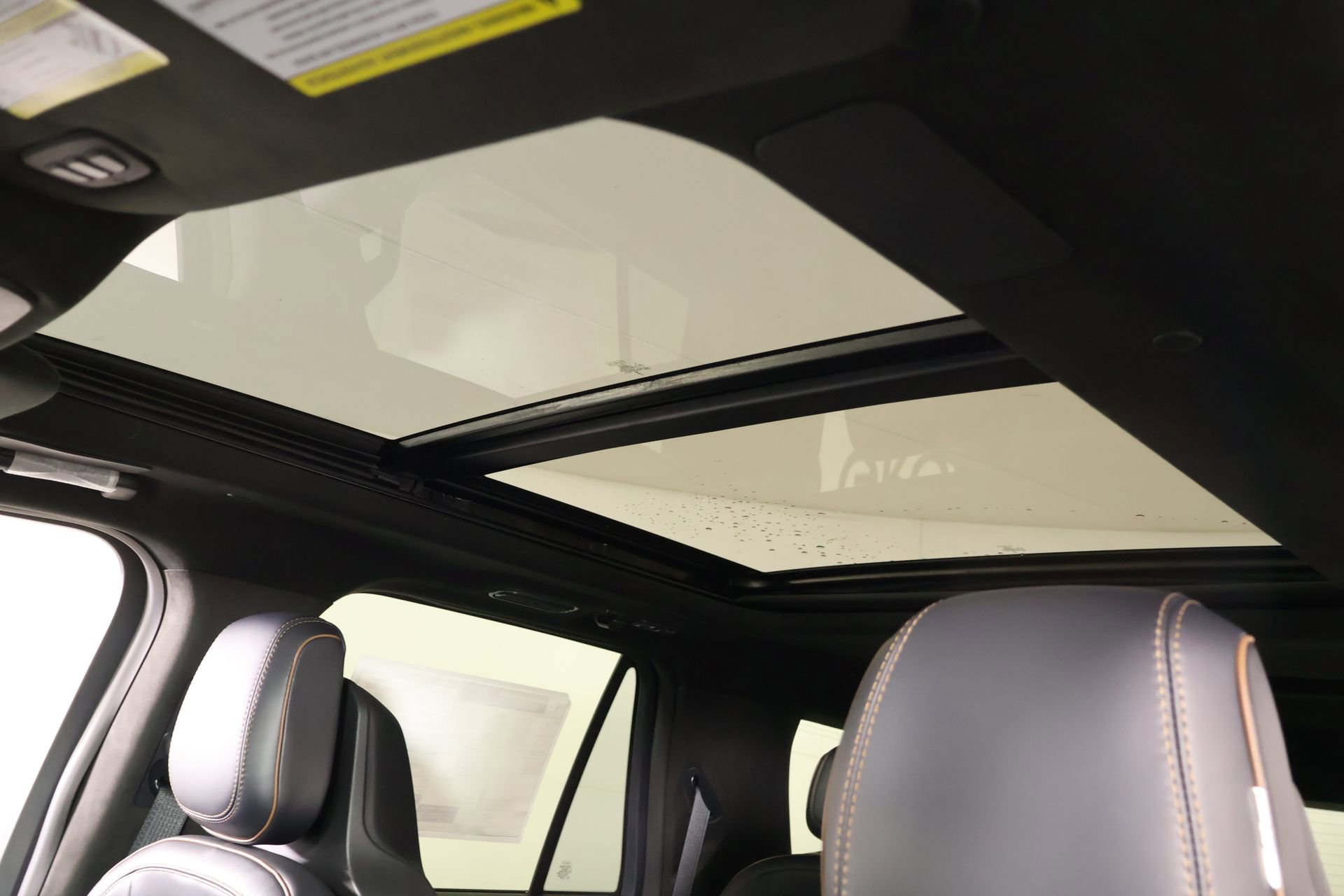 New 2026 Lincoln Navigator L Black Label AWD/4WD image 17