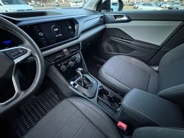 Certified 2024 Volkswagen Taos SE w/ Panoramic Sunroof Package image 31