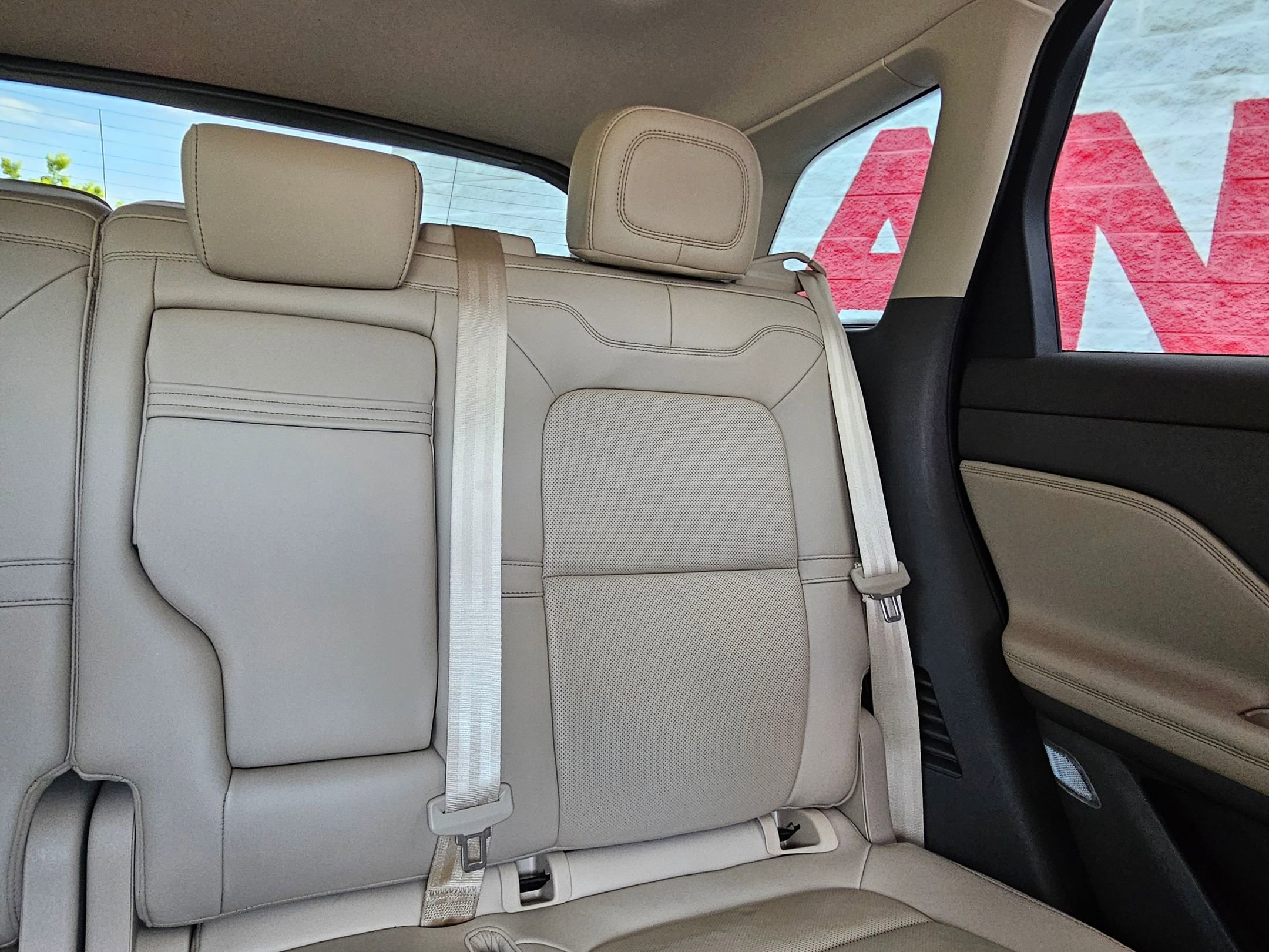 Used 2022 Lincoln Corsair FWD w/ Premium Package image 26