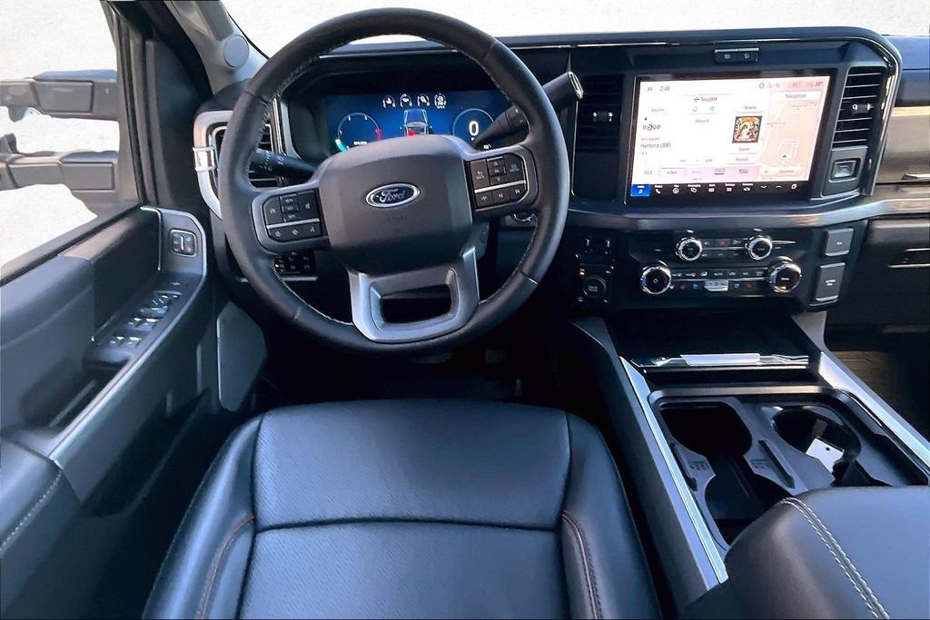 Used 2025 Ford F250 Lariat w/ Black Appearance Package image 10