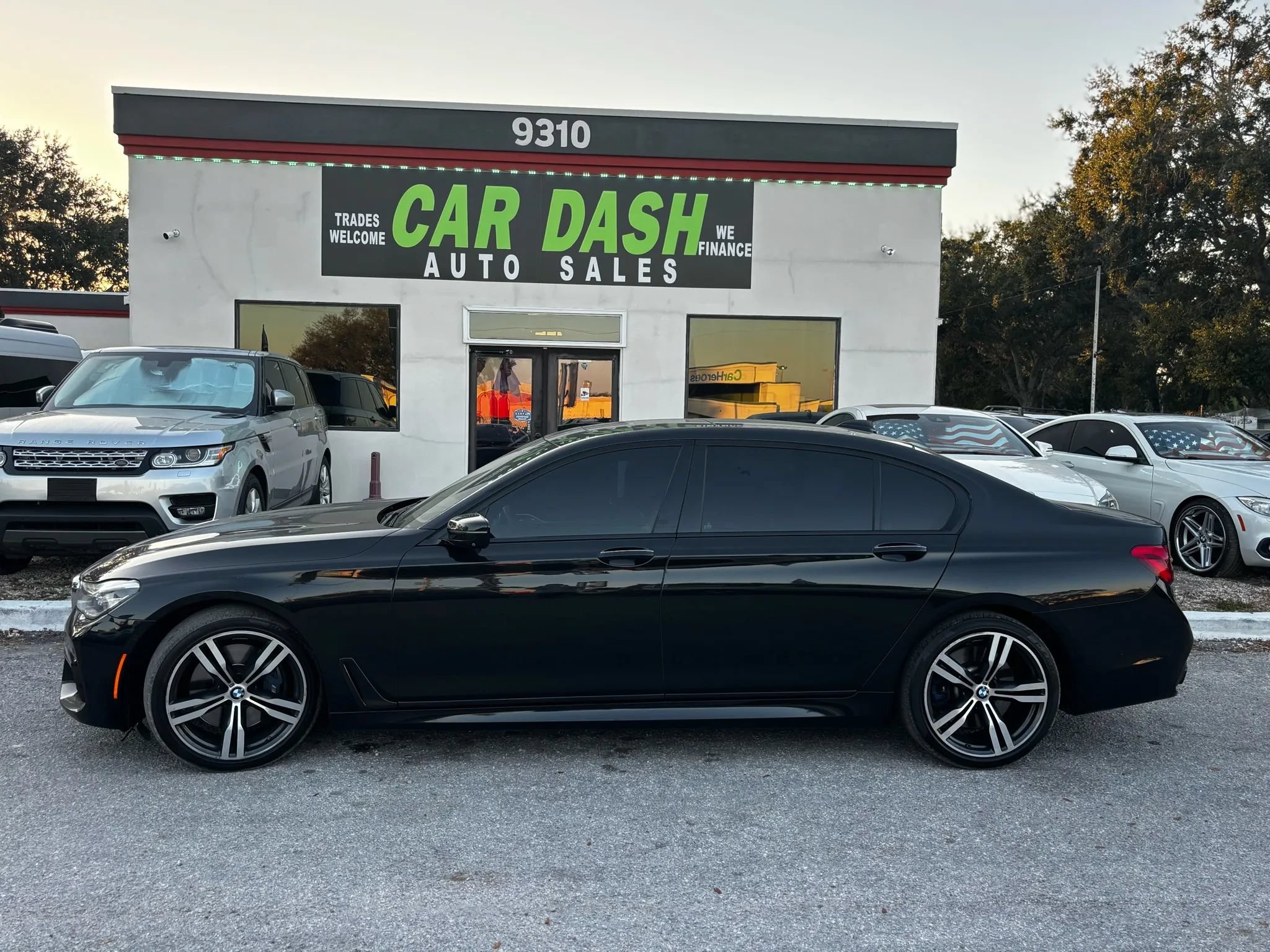 Used 2017 BMW 750i RWD image 9