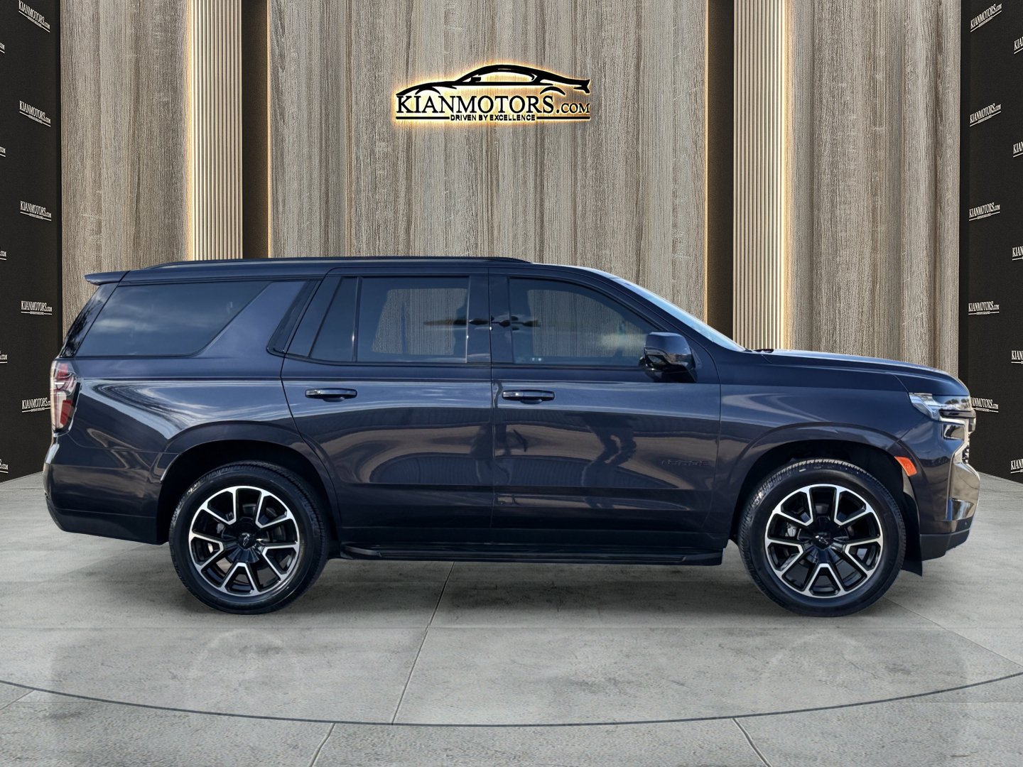 Used 2023 Chevrolet Tahoe RST w/ Luxury Package RWD image 8